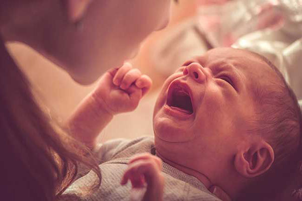 آرام کردن گریه نوزاد