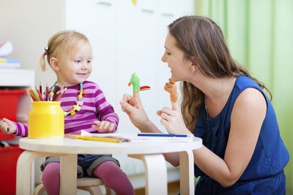 پرستار کودک چه وظایفی دارد؟