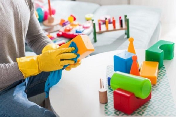 چگونه اسباببازی کودک را ضدعفونی کنیم