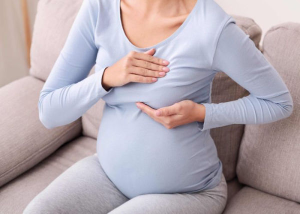 کیست سینه در بارداری