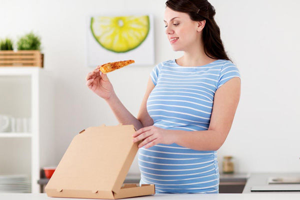 عوارض مصرف سوسیس و کالباس در بارداری