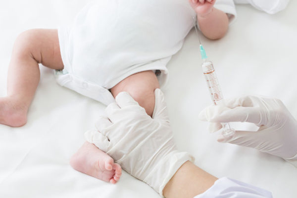 واکسن شش ماهگی نوزاد