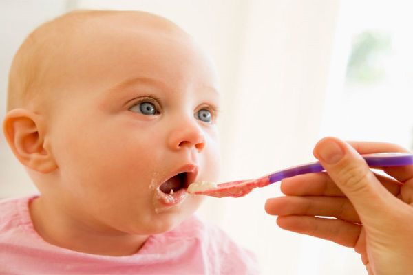ارتباط حس بویایی و چشایی در نوزادان