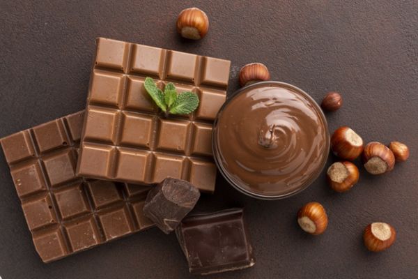 احتیاطات در زمان مصرف شکلات