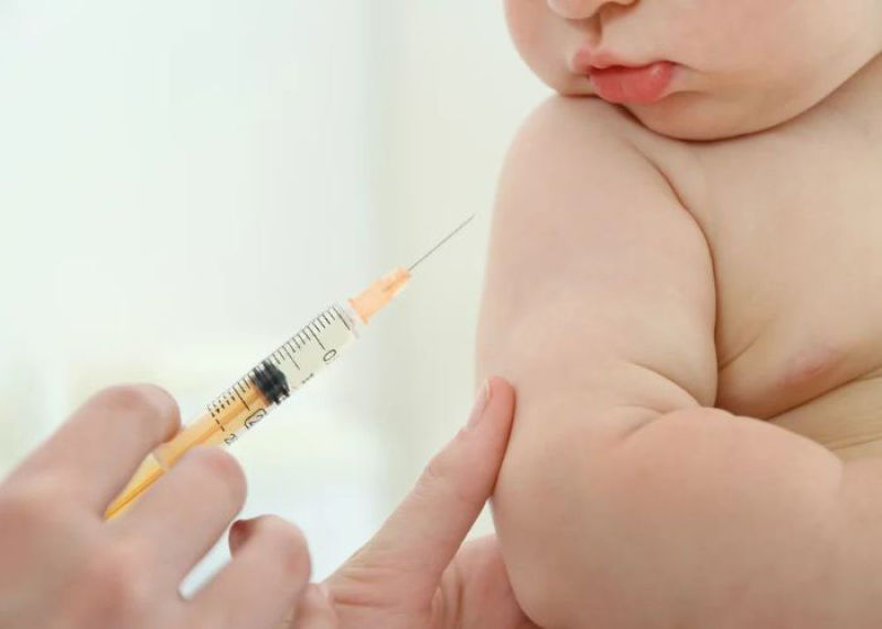 واکسیناسیون نوزاد